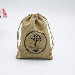 Venta al por mayor logotipo impreso de arpillera de yute bolsa de regalo con cordón - Product Image 3