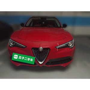 Guazi ben accolto <span class=keywords><strong>Alfa</strong></span> Romeo Stelvio benzina 2.0 <span class=keywords><strong>SUV</strong></span> auto usata 4WD 5 posti - Product Image 2