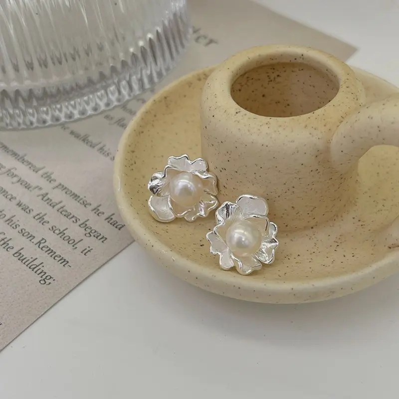 Boucles d'oreilles fleur en argent sterling 925 pour femmes boucles d'oreilles perle d'eau douce bijoux de mode boucles d'oreilles