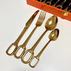 Thiết Kế Đồ Ăn Bộ 24-Peces Dao Dforks Và Thìa Bộ Với Biểu Tượng Tùy Chỉnh Bạc Và Màu Sắc Vàng - Product Image 6