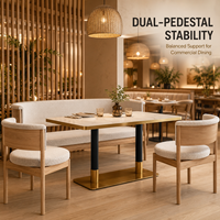 Banc scandinave avec revêtement en bouclette et fauteuils pour restaurant, ensemble de sièges à structure en bois avec table en pierre pour café