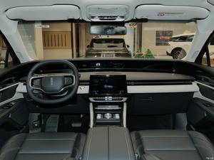 2025 Navigator 2.0T 4WD Phiên Bản Cao Cấp Mới Tự Động Bên Trái Tay Lái Xe Da Ghế Euro Vi R20 Hợp Kim Bánh Xe Gas/Xăng Nhiên liệu - Product Image 4