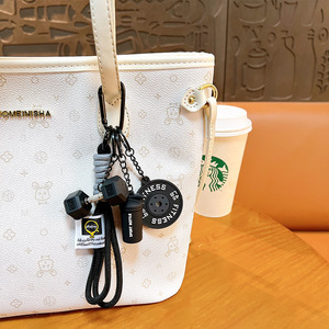 Nuovo Trendy Accessorio da Palestra <span class=keywords><strong>Portachiavi</strong></span> Charm per Borsa Sportiva Sportivo in PVC a Forma <span class=keywords><strong>di</strong></span> Bilanciere Moschettone 6 Colori - Product Image 3