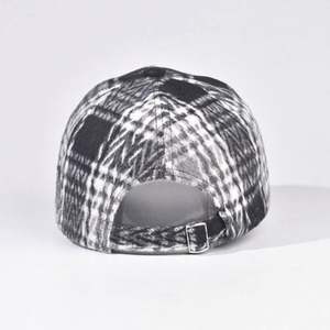 Nouvelle Collection Automne Hiver 2025 – Casquette de Baseball Épaisse à 6 Panneaux, Tendance et Chaude pour Femme, Motif Écossais en Tweed, Idéale pour l'Extérieur et les Tenues Décontractées - Product Image 4
