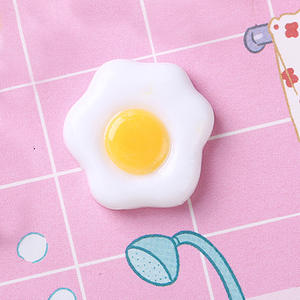 Modelo de huevo escalfado de resina, huevo de avestruz falso, juguete de cocina, simulación linda y realista, huevos fritos pintados a mano - Product Image 5