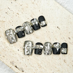 Nuevo estilo, manicura hecha a mano pura, luz negra corta, joyería de manicura de lujo, uñas postizas diarias, Punta francesa - Product Image 3