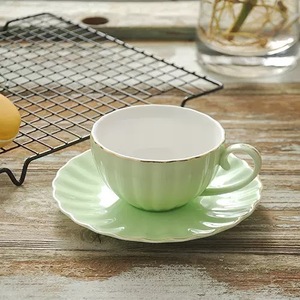 Ensemble de tasse et soucoupe à café en céramique portable et réutilisable, motif minimaliste de couleur macaron, avec forme de citrouille - Product Image 4