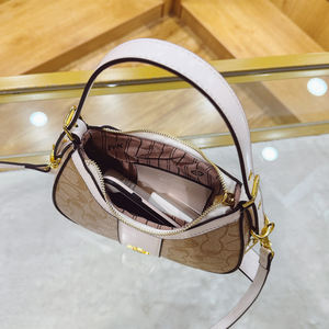 Sac bandoulière rétro haut de gamme en PU pour femme, style vintage avec fermeture éclair géométrique et décoration lettres - Product Image 2