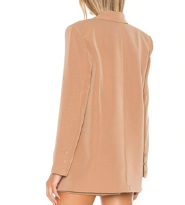 Abrigos de Moda para <span class=keywords><strong>Mujer</strong></span> al por Mayor, <span class=keywords><strong>Blazer</strong></span> Casual de Negocios de Satén <span class=keywords><strong>Camel</strong></span> Oversize con Botonadura Sencilla para Oficina - Product Image 5