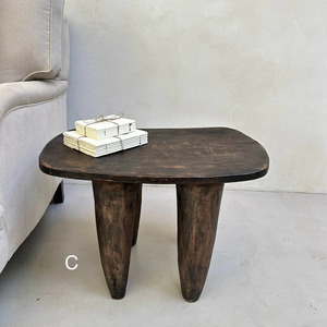 Table d'appoint en bois massif de qualité supérieure, table de chevet contemporaine faite à la main pour salon de maison de luxe - Product Image 1