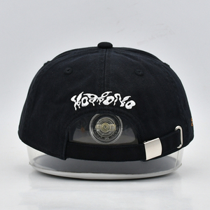 หมวกแก๊ปผ้าฝ้ายสีดำแบบเป็นมิตรกับสิ่งแวดล้อมสำหรับกิจกรรมกลางแจ้ง หมวกแก๊ปทรงพ่อ สีดำ หมวกแก๊ปทรงพ่อแบบยั่งยืน ขายส่ง - Product Image 1