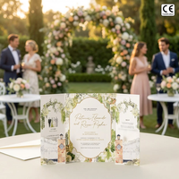 Carte d'invitation de mariage tri-pliée en papier coton texturé aquarelle vert crème de luxe, bordure dorée, impression personnalisée