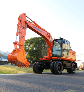Excavadora de Ruedas Lonking CDM6150W para Tuberías Municipales, Motor de Bomba de Alta Eficiencia y Caja de Cambios para Movimiento de Tierras - Product Image 5