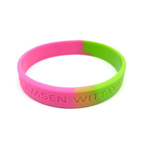 Pulsera Deportiva de Silicona Segmentada de Alta Calidad, Personalizada con Inyección Multicolor para Eventos con Impresión a Color - Product Image 5