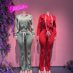 Conjunto de dos piezas para mujer: Sudadera con capucha y cremallera de <span class=keywords><strong>moda</strong></span>, corte ajustado, con bolsillos, y pantalones micro acampanados. - Product Image 1