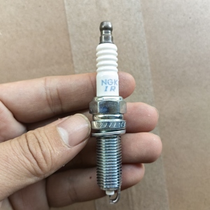 Bujías NGK de Alta Calidad, Originales, para Sistemas de Motor Automotriz 93815 SILZKR6B10E, Embalaje Coreano 18846 10060 - Product Image 5