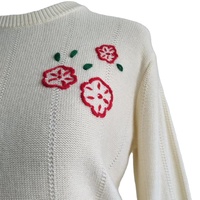 Pull en laine brodé sur mesure pour femmes avec manches lanternes Broderie à la main Pull à col rond cousu.
