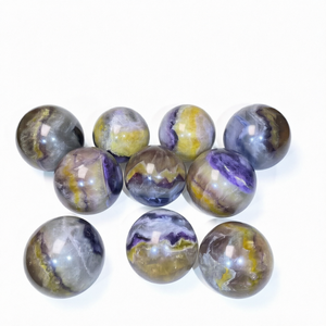 Colección de Esferas y Globos de Aventurina Pulida de Mirani Agate de Gujarat para Decoración del Hogar - Product Image 1