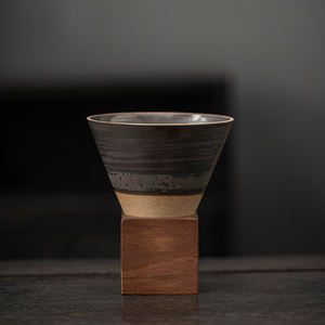 Mug à café <span class=keywords><strong>en</strong></span> céramique rustique vintage créatif avec base <span class=keywords><strong>en</strong></span> <span class=keywords><strong>bois</strong></span>, forme d'entonnoir, tasse à <span class=keywords><strong>latte</strong></span> art, mug à eau pour la maison - Product Image 4