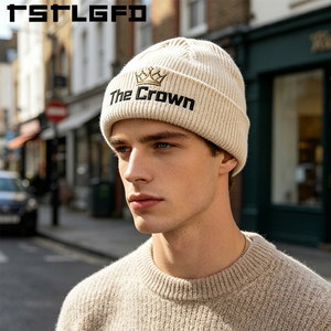 Gorro de Invierno Personalizado con Logotipo Bordado Plano, Gorro de Punto Acanalado al por Mayor con Tela Suave y Borde Reforzado, Fabricante de Gorros - Product Image 2