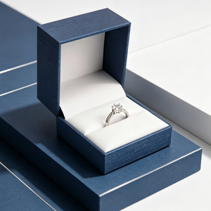 Boîte à bague bleu marine, boîte à bijoux en papier de qualité supérieure avec intérieur en peluche pour bague de fiançailles, emballage cadeau pour cérémonie de mariage - Product Image 4