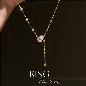 Collier Pendentif Goutte d'Eau en Argent Plaqué Or 925 de la Marque King Silver Jewelry, Chaîne en Y avec Pendentif Goutte, Design Tendance pour Soirées - Product Image 5