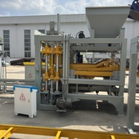 Équipement de moulage de blocs hydrauliques automatiques QT4-15