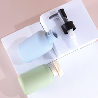 Bouteilles cosmétiques en plastique HDPE doux au toucher de 100/200/300 ml avec pompe ou bouchon à clapet pour gel douche, shampoing, lotion, savon liquide