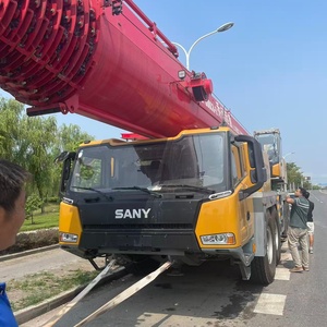 Grúa Móvil SANY de 58000 kg con Pluma Roja y Cabina Amarilla, Bomba, Rodamiento y Motor para Operaciones de Elevación Pesada - Product Image 3