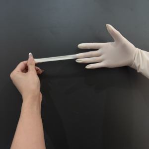 Sarung Tangan Lateks Steril Sekali Pakai Bebas Bubuk Panjang 40cm untuk Rumah Sakit, Bedah, Medis, dan Pemeriksaan Ginekologi - Product Image 5