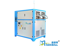 Une petite plaque de glace sèche, une installation de CO2 liquide, un conteneur de glace sèche, un bloc de CO2 liquide pour la production de granulés de LCO2
