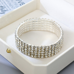 Nouveau bracelet à breloques en strass, style coréen, version coréenne, doux et tendance, pour femme, collection 2026 - Product Image 2