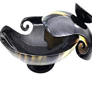 Bol sculpté en coquille naturelle polie, motif tourbillonnant irrégulier, centre de table moderne pour la décoration intérieure - Product Image 1