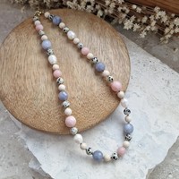 Coeur rose breloques Agates pierre perles collier ras du cou à la main perles blanches bijoux cadeau pour les femmes minimaliste Non ternir bijoux