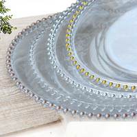 Assiettes de présentation décoratives en plastique transparent perlé écologique de 13 pouces pour mariages et événements
