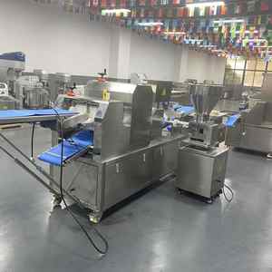 Machine de moulage de gâteau de lune à quatre seaux à grande vitesse remplissage de plateau entièrement automatique 220V nouvel état - Product Image 4