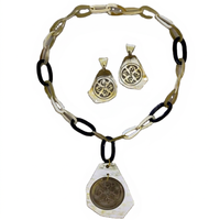 Collier élégant en corne de buffle pour femme, style religieux, artisanat naturel pour mariages et fêtes - Vente en gros en grande quantité