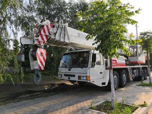 Maquinaria de ingeniería y construcción usada Equipo de elevación de 70 toneladas Buen precio con la mejor calidad Grúa usada Zoomlion de segunda mano - Product Image 2