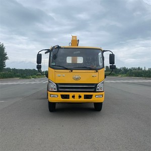 Camion de remorquage FAW Jiefang de haute qualité à double plateau de 5 tonnes - avec grue hydraulique pour la logistique des véhicules - Product Image 2