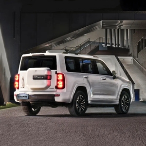 Usato Haval H9 2017 SUV benzina 2.0T automatico in pelle scuro tettuccio apribile 5 posti a sinistra - Product Image 4