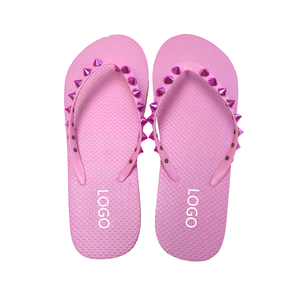 Sandalias Personalizadas de Verano para <span class=keywords><strong>Mujer</strong></span>, Impermeables, Suaves, con Tiras de Pedrería y Remaches, con Logotipo y Color Personalizados - Product Image 2