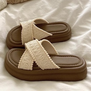 Sandalias de Playa de PVC para Mujer, con Suela Gruesa, Diseño Minimalista, Inspiradas en las Vacaciones, Antideslizantes, Transpirables, para Exteriores - Product Image 1