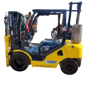 Chariot élévateur Komatsu FD30 d'occasion à chaud, confortable et pratique en bon état Komatsu FD30 Prix bon marché - Product Image 1