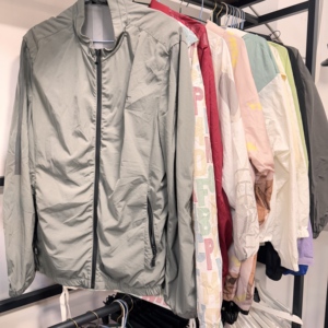 <span class=keywords><strong>Ropa</strong></span> Deportiva de Esquí de <span class=keywords><strong>Segunda</strong></span> <span class=keywords><strong>Mano</strong></span>, Chaqueta Deportiva de <span class=keywords><strong>Segunda</strong></span> <span class=keywords><strong>Mano</strong></span>, Calidad Grado A, Precio de Fábrica por Fardo, <span class=keywords><strong>Ropa</strong></span> Usada - Product Image 6