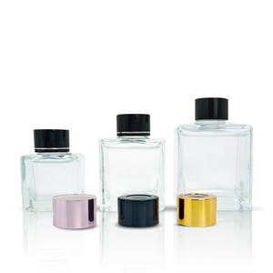 Meilleur Vente 50ml 100ml 150ml 200ml Carré Clair Verre Reed Diffuseur Bouteille avec Bouchon À Vis Noir - Product Image 5