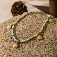 Collier ras du cou bohème effet océan, fait main, plaqué or 18 carats PVD, perles de pierres naturelles minuscules, breloques coquillages, accessoires de vacances