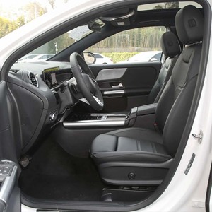 <span class=keywords><strong>Mercedes</strong></span>-Benz <span class=keywords><strong>GLA</strong></span> <span class=keywords><strong>200</strong></span> d'occasion 2024, prêt à l'exportation, faible kilométrage, bon état, SUV familial - Product Image 5