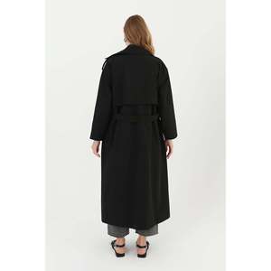 Gabardina Negra con Bolsillos y Detalles para Mujer Soul - Prenda Exterior Elegante, Clásica y Moderna para Primavera y Otoño - 32000TRC - Product Image 2
