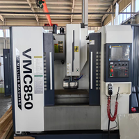 Centre d'usinage CNC de précision VMC850 à succès, petite machine de fraisage haute précision personnalisée à 3 à 5 axes