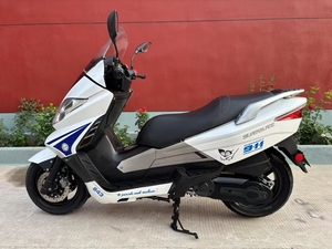 Gebrauchtes Benner Silver Blade 250 Benzin-Motorrad - Gebrauchtes Sportmotorrad - Product Image 4